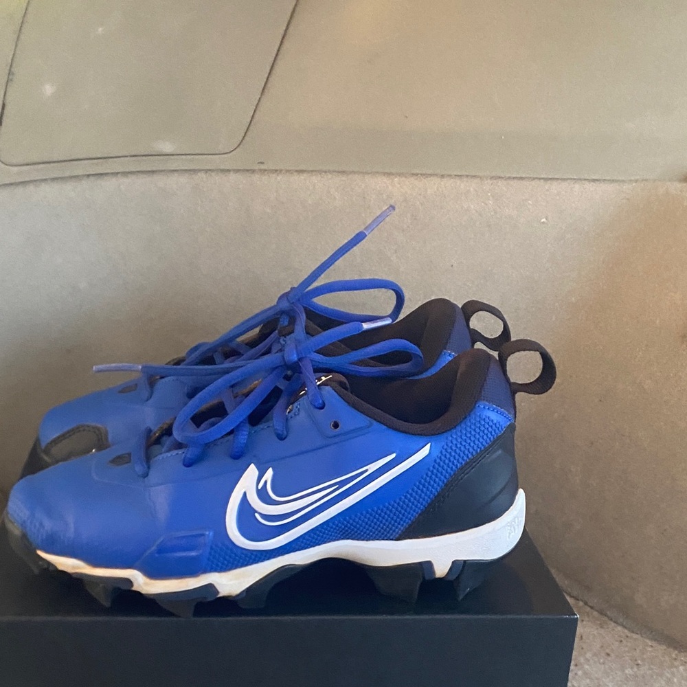 Nike Kids Blue and Black Sneakers cleats